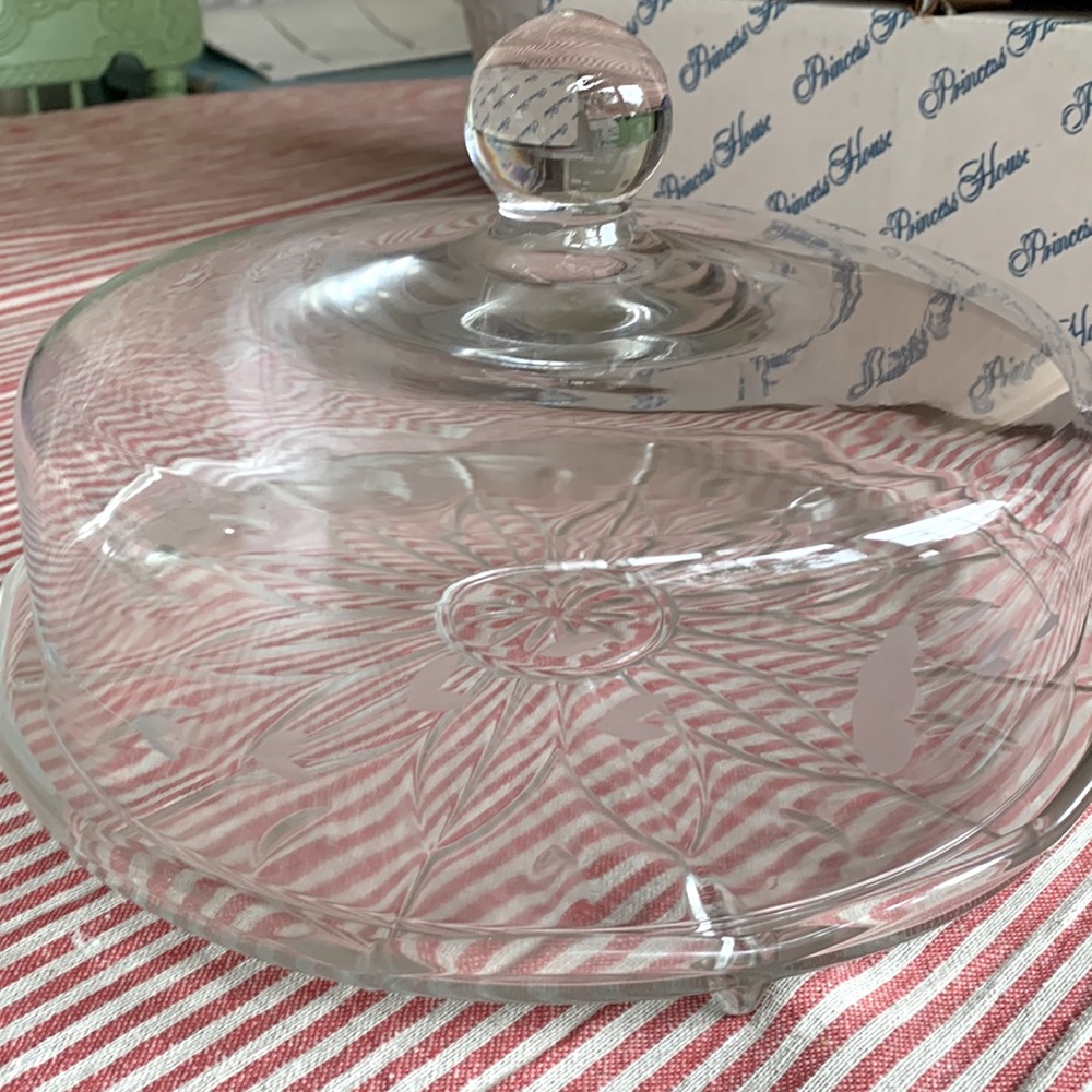 Princess House Heritage Crystal Cake/Pastry, dime cover and plate 12 1/2” D